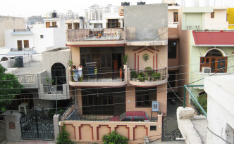 india paying guest accommodation gurgaon
