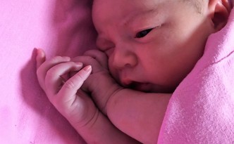 baby lola airplane crying