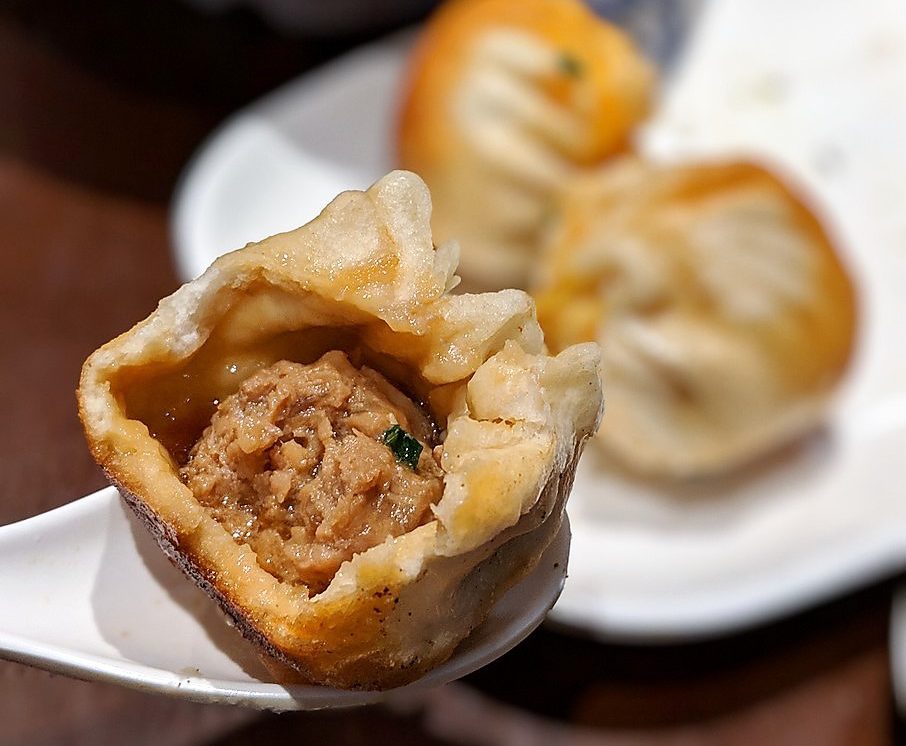 Da Hu Chun in Shanghai for steam fried dumplings